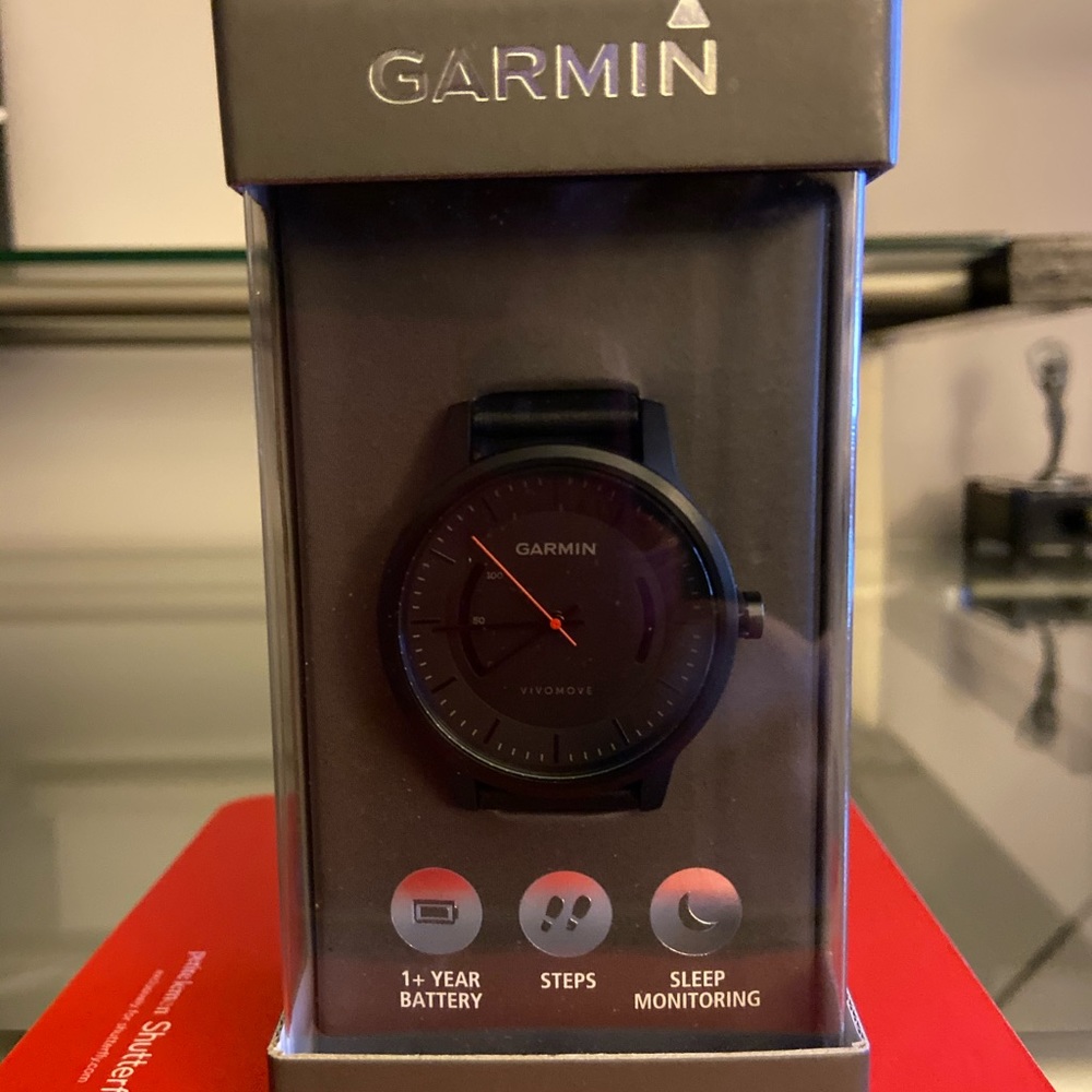Garmin Vivomove smart watch NIB